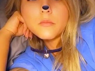Amateur Blonde Teen Plays Solo with Toy Webcam Porn