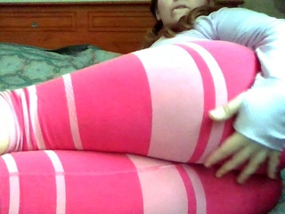 Amateur Close Up Squirting Masturbation