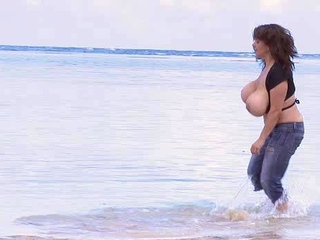 amateur older woman with big boobs