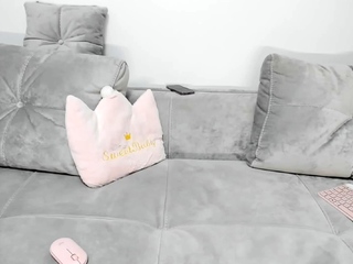 Cute brunette amateur babe sosha masturbating