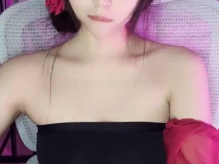 Amateur Blonde Teen Plays Solo with Toy Webcam Porn