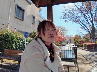 Amateur Asian College Teen Gives Blowjob