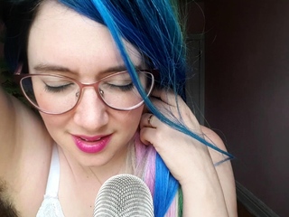 Hot amateur webcam teen masturbates for their fans