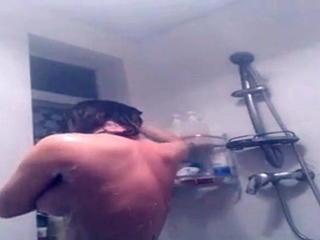 Chinese Amateur’s Steamy Shower