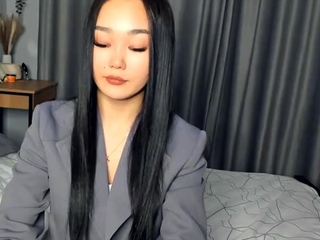 Brunette Solo Webcam Masturbation