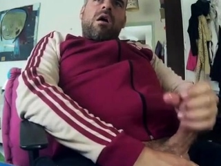 Big-Cock Bear Masturbating on Webcam