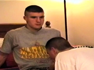 Mucled str8 dude gets blowjob from gay