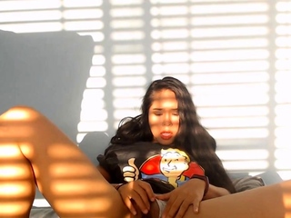 Asian Teen Gamer Masturbates to Orgasm on Webcam