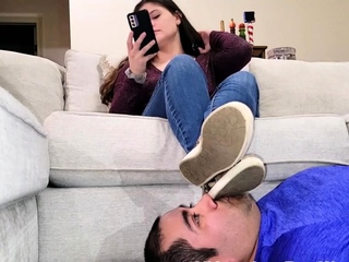 All American Foot Worship – Princess Rachels Smart Home