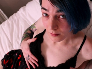 BOBSTGIRLS   Ivy Addams is Excited