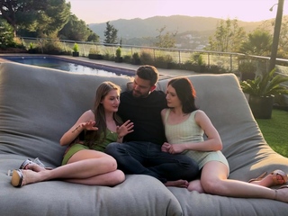 feeding the cock hungry