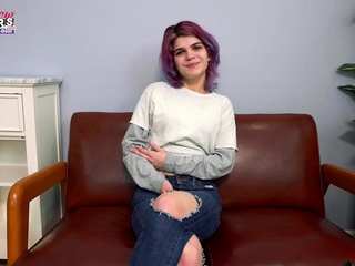 BrandNewAmateurs – Lea R – Audition