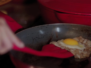 Inked Babe Dicked After Blowjob