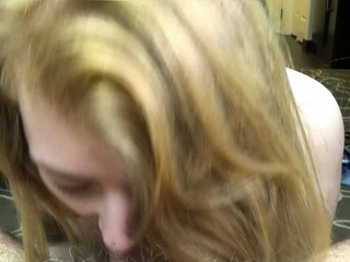 Amateur teen blowjob and cumshot