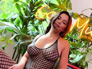 Busty Hottie Scarlett Alexis Gets A Fantastic Fuck