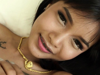 Big Boobs Thai Teases Wet Pussy On Cam