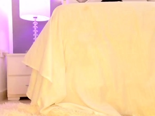 Kimla Reina Masturbates With Solo Self Facial