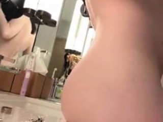 Ickypeach Standing Masturbation In The Bathroom