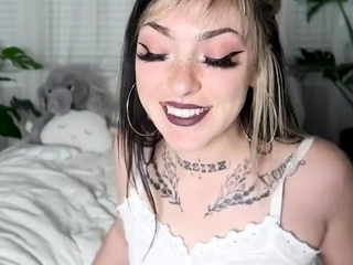 MillieMillz – Foot focused creampie CEI