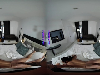 PURITYVR Hot oil massage with Lola