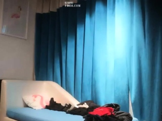 Loud asian chick fingering on hidden cam