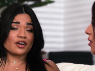 Avery slides his big cock in Summers hole