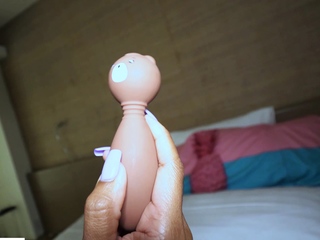 Dude creaming his Thai teen GFs pussy