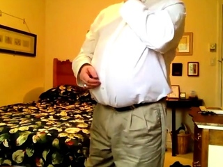 Bear Daddy’s Striptease
