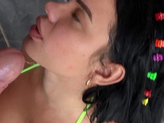 THICK LATINA ended up with a messy FACIAL