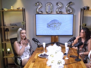 Big-pussy blonde opens up and reveals sexual goals